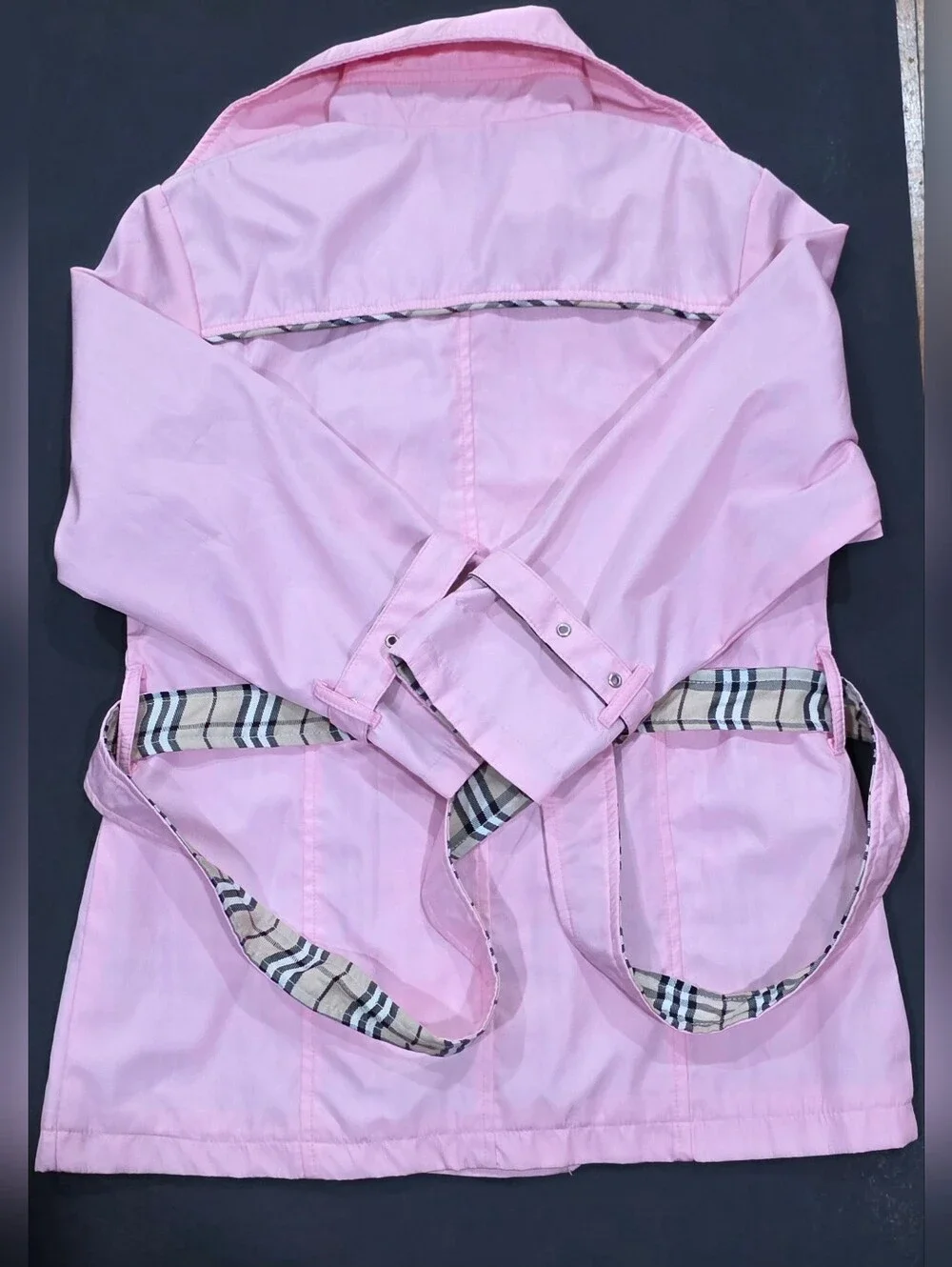 Burberry Pink Kids Trench Coat with Signature Check Trim Size Large - Picture 4 of 4